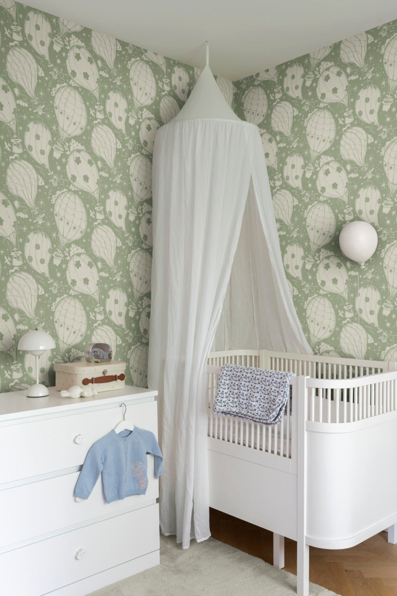 Ballongerna Balloon Nursery Wallpaper