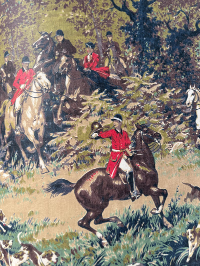Taunton Vintage Horse and Hound Hunting Scene Wallpaper