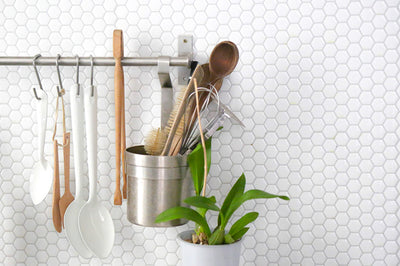 SmartTiles Contemporary White Hexagon Peel and Stick Tile